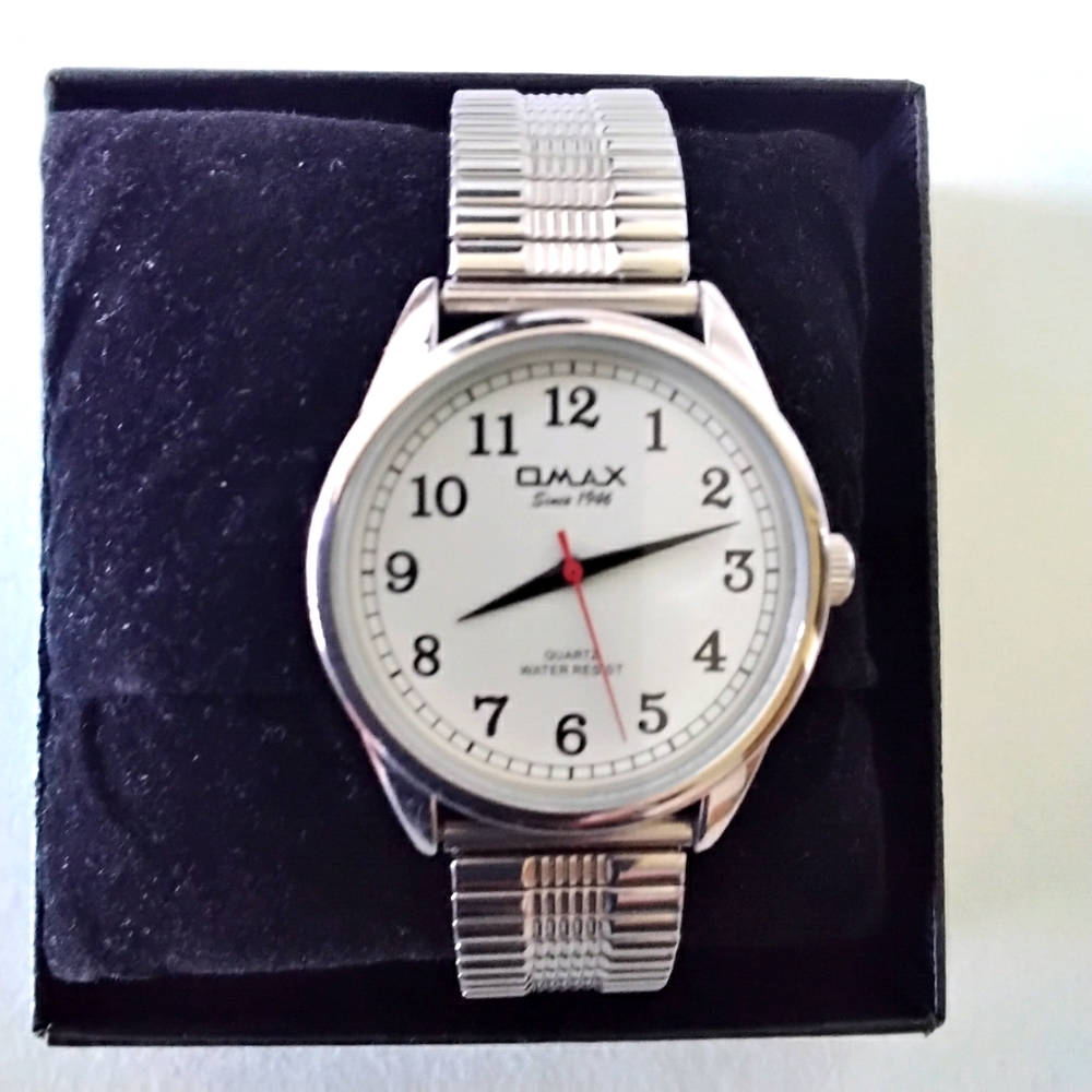 OMAX QUARTZ WATERPROOF WATCH